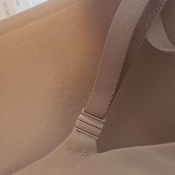 CALVIN KLEIN LIQUID TOUCH BRA NEW - Picture 4 of 5